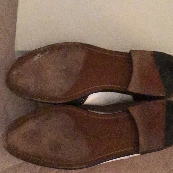 Church’s Classic Spectator Shoes. Size 7M.Genuine Leather Slight wear(see photo) - Picture 3 of 4